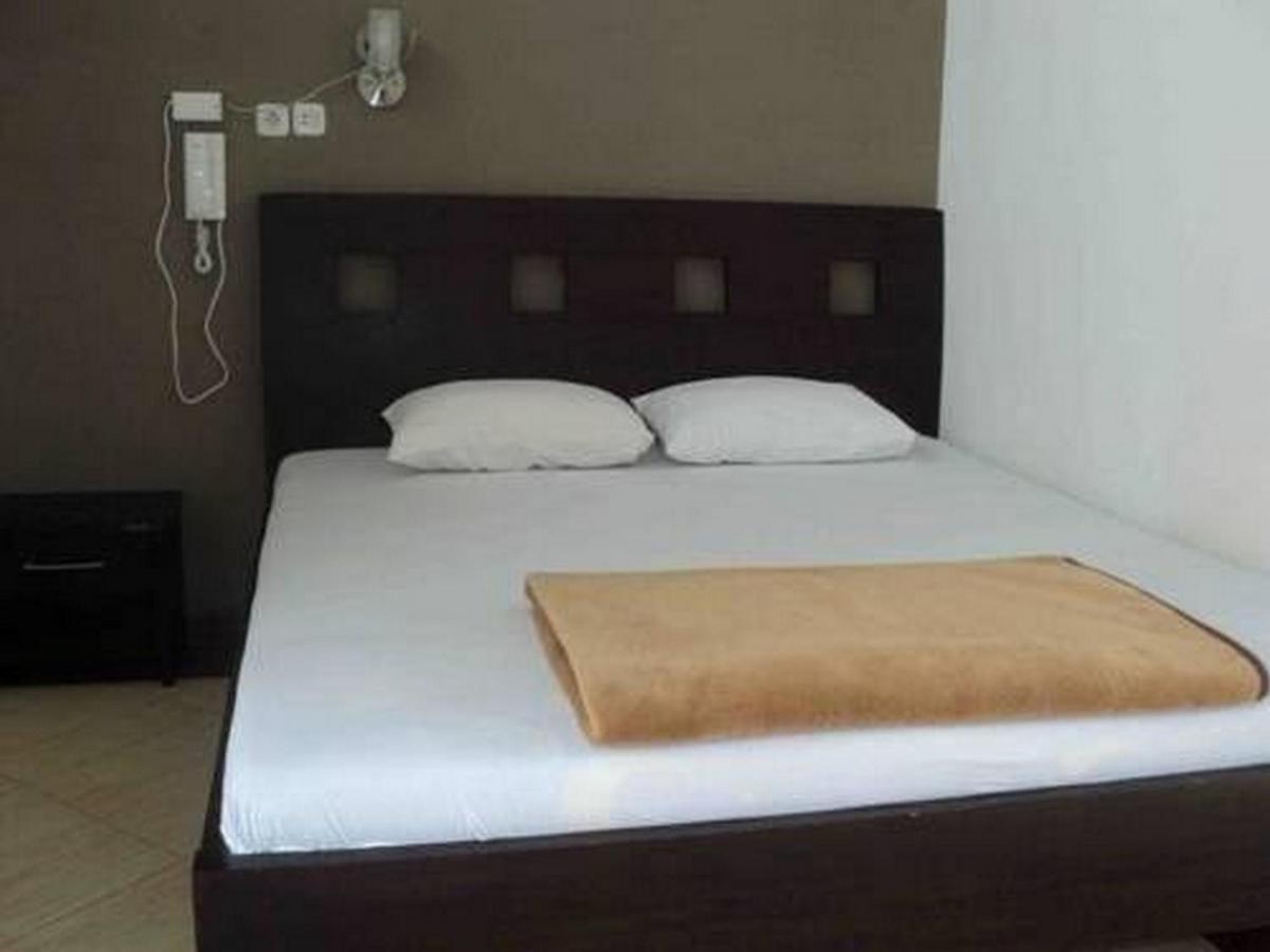 Hotel Nirwana Situbondo Redpartner Banyuanget Exterior foto